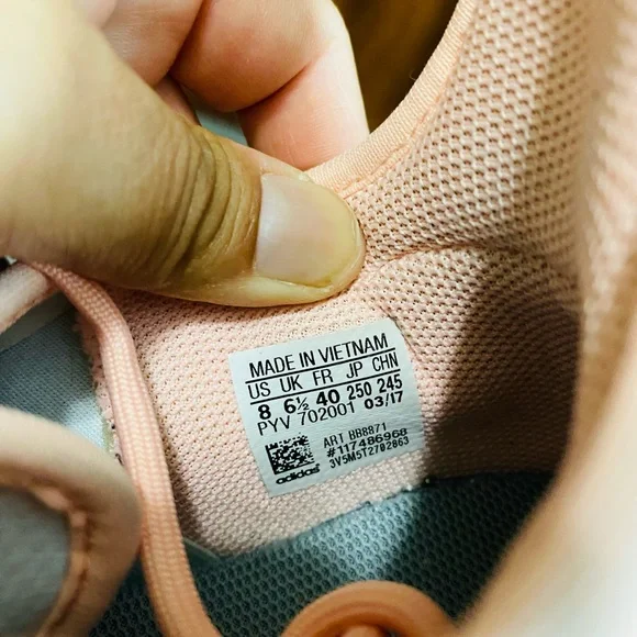 🎉SALE🎉Adidas Tubular Shadow sneakers - Picture 8 of 9